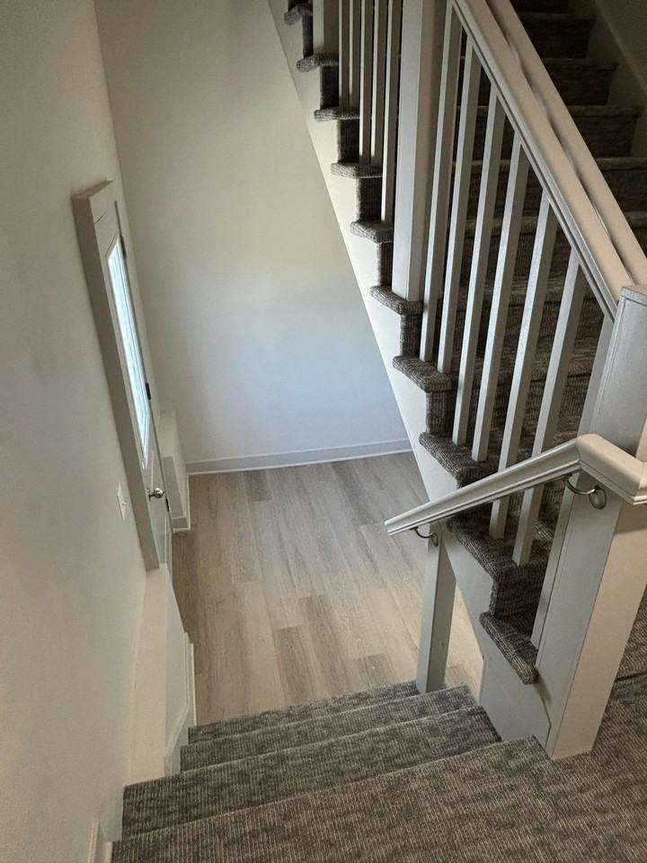 201 Monroe St, Unit 2 - Photo 6 of 24