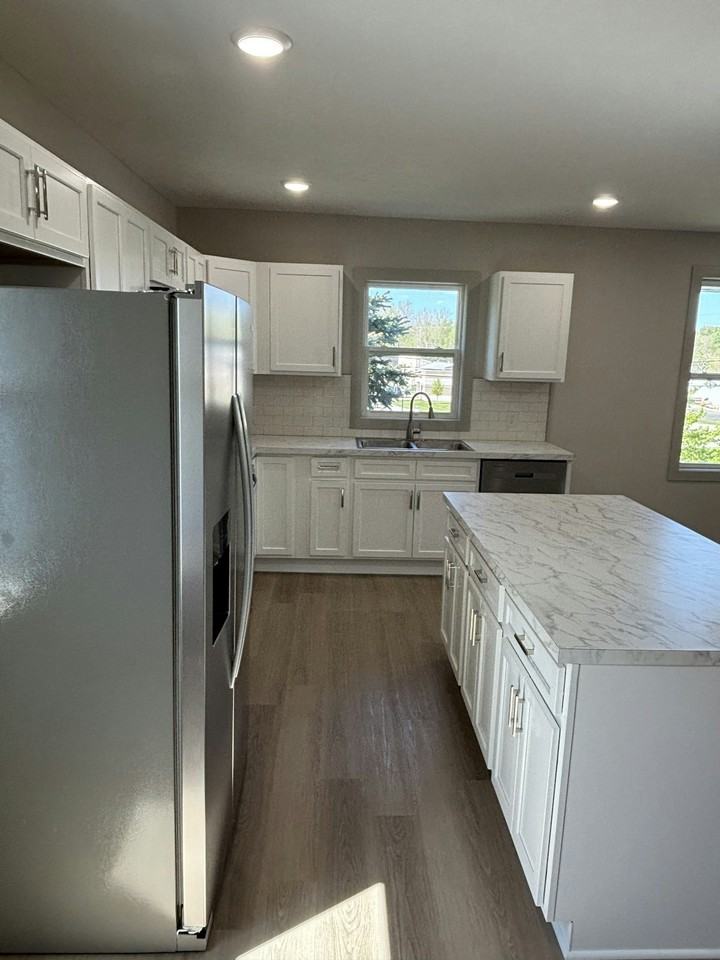 201 Monroe St, Unit 2 - Photo 6 of 26