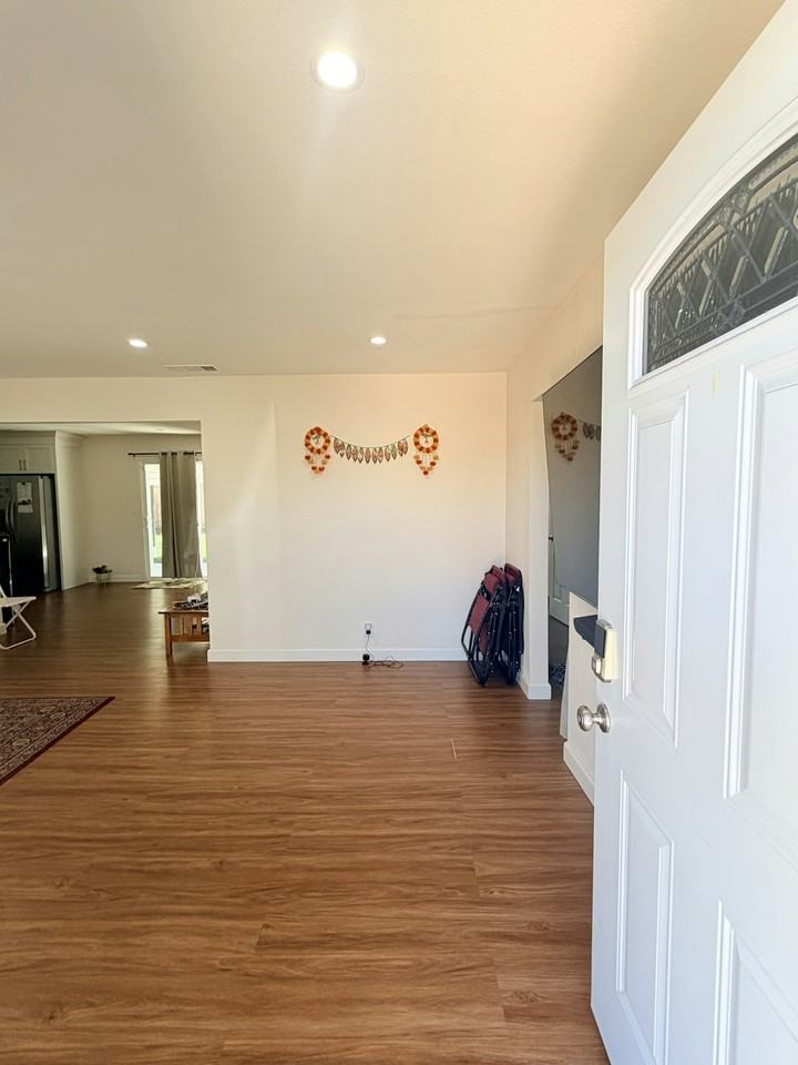 7622 Oxbow Lane - Photo 2 of 20