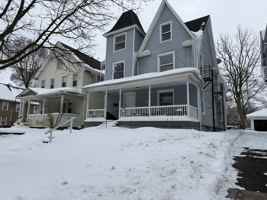 featured image of 195 Parsells Ave #UP