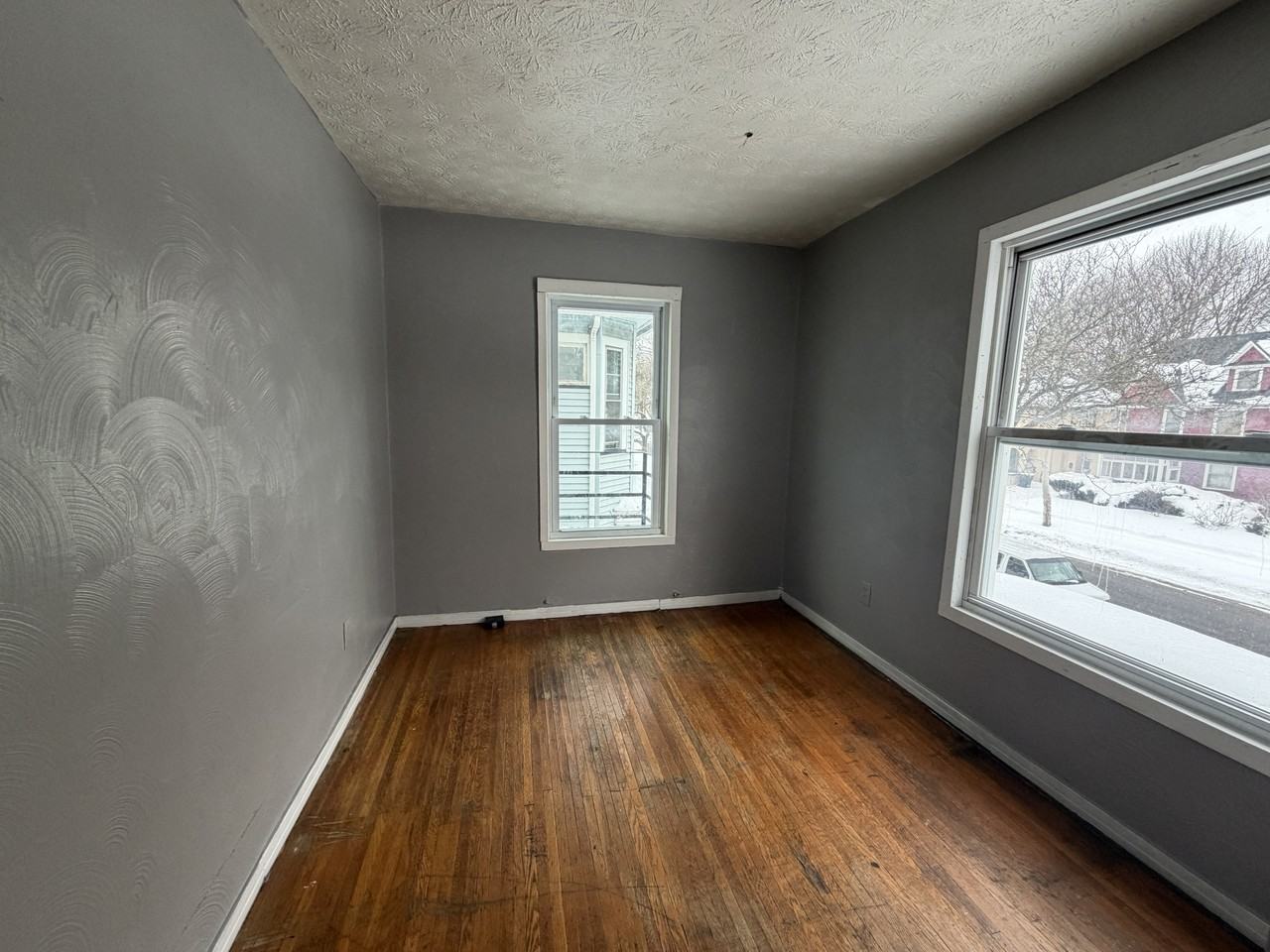195 Parsells Ave #UP - Photo 7 of 10
