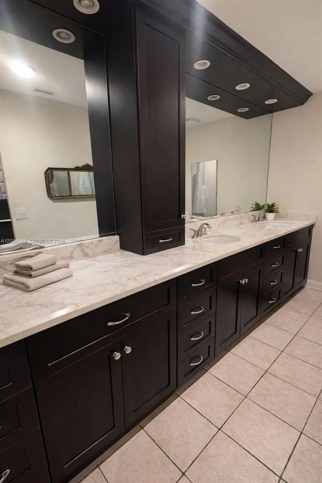 4101 N 50th Ave #4-16 - Photo 7 of 16