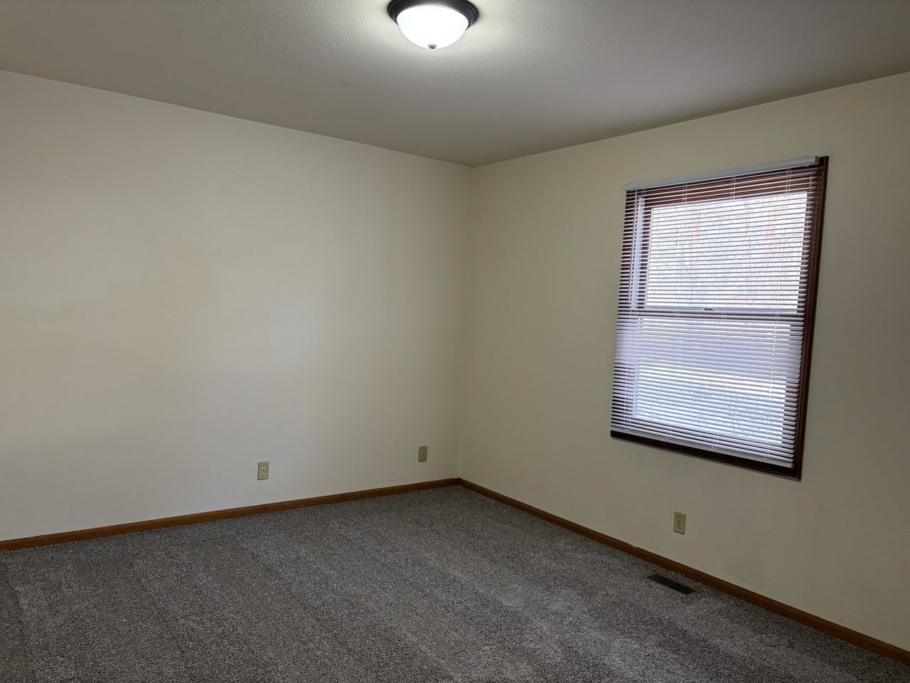 2716 Kragspough Ct #2716 - Photo 6 of 16
