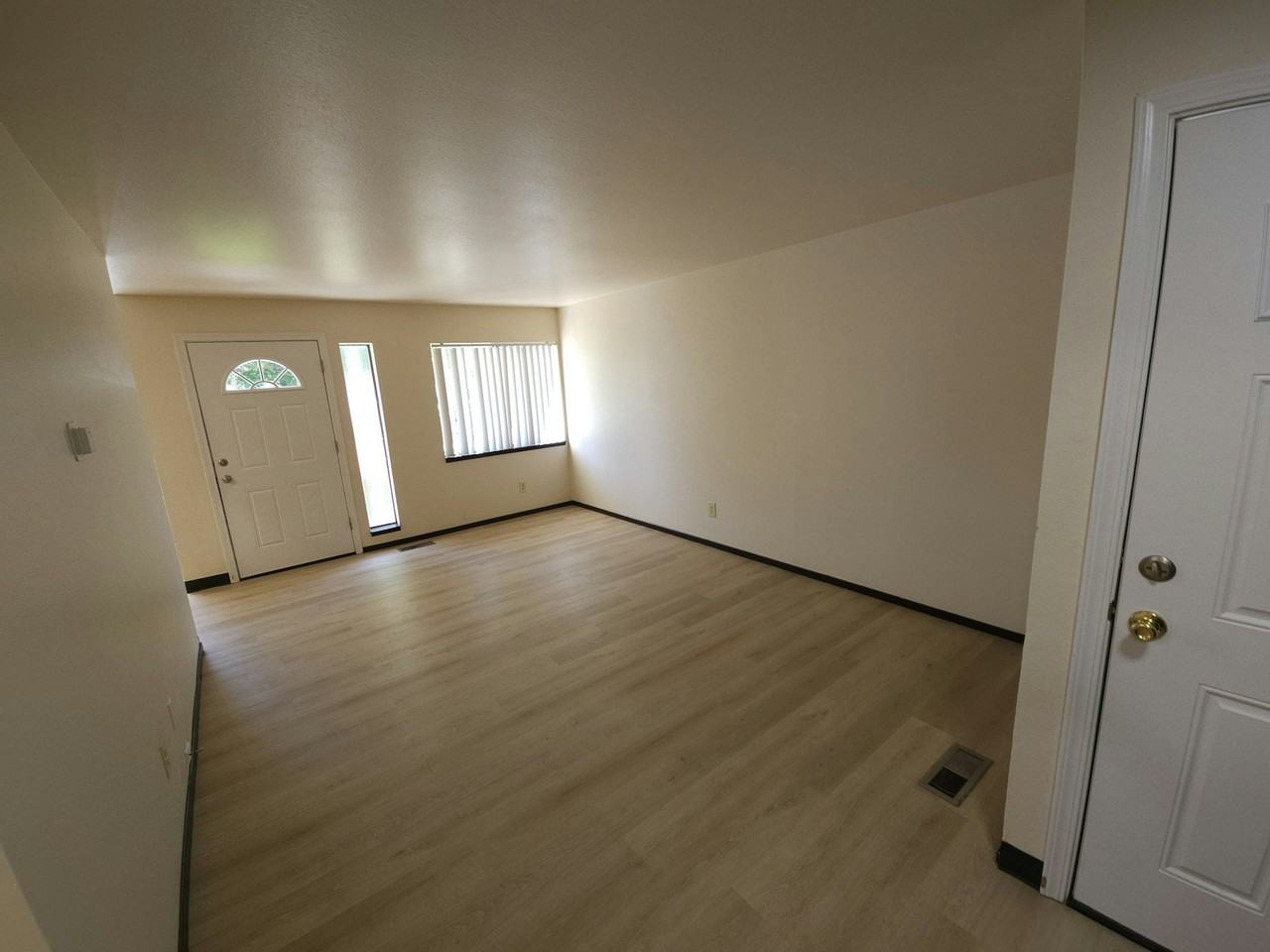 2550 Lee Street Southeast - Photo 2 of 13