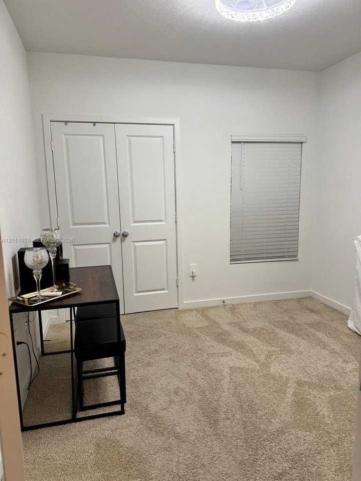338 Ne 1st Dr #338 - Photo 4 of 20