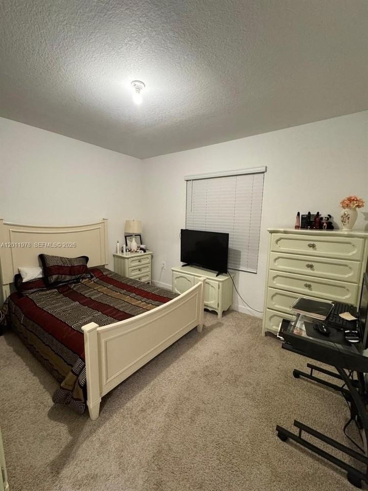 338 Ne 1st Dr #338 - Photo 7 of 20