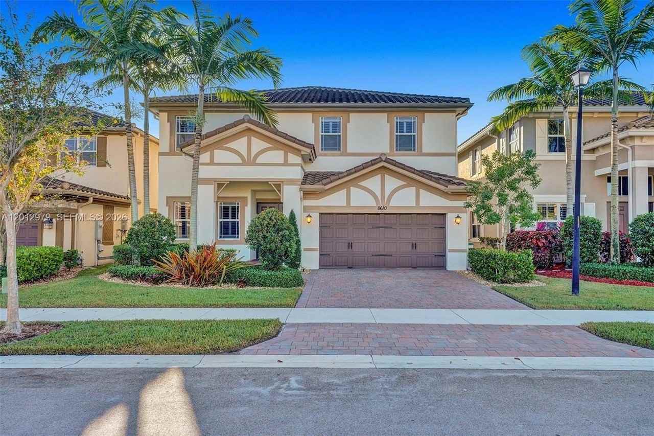 8610 Lakeside Bnd - Photo 2 of 50