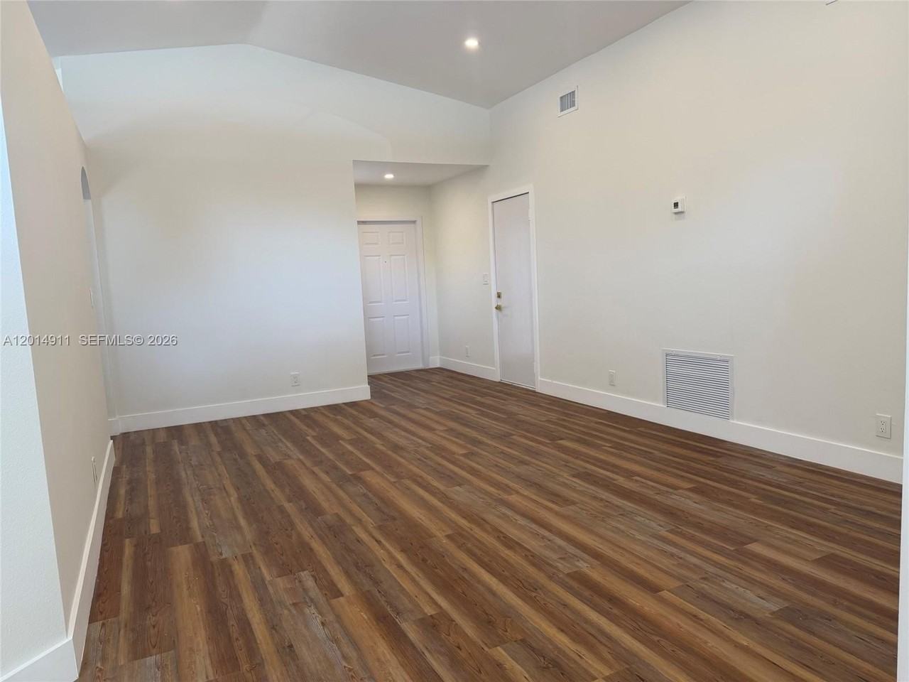 8113 Sw 157th Ct - Photo 4 of 23