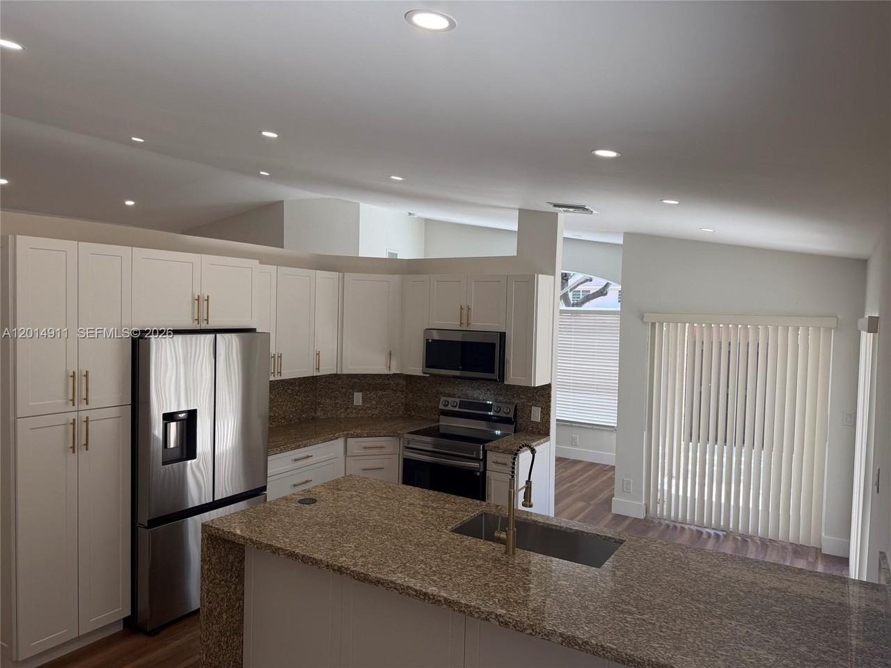 8113 Sw 157th Ct - Photo 5 of 23