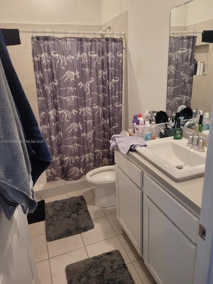 441 Ne 5th St - Photo 5 of 17