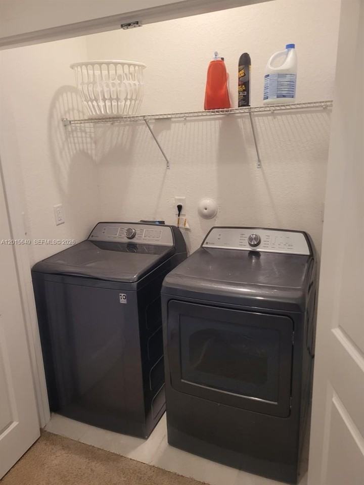 441 Ne 5th St - Photo 6 of 17