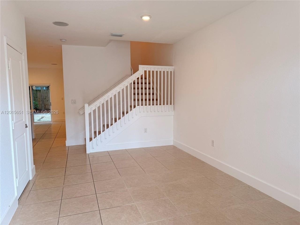 1328 Se 26th Ter - Photo 3 of 36