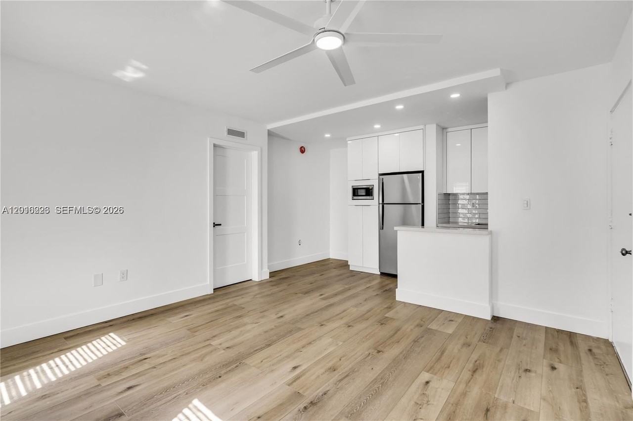 5991 Sw 76th St #C2 - Photo 4 of 12