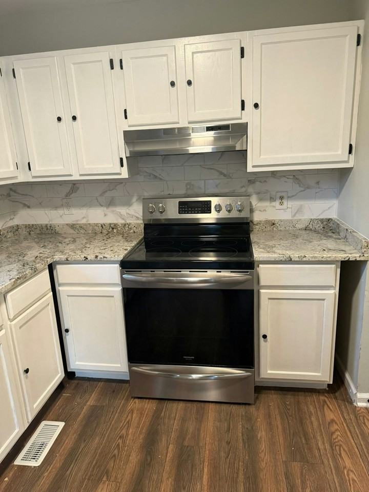 200 Aunt Mary Avenue - Photo 3 of 25