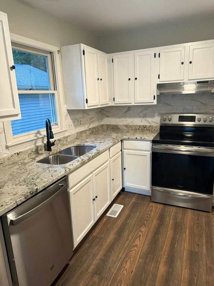 200 Aunt Mary Avenue - Photo 4 of 25