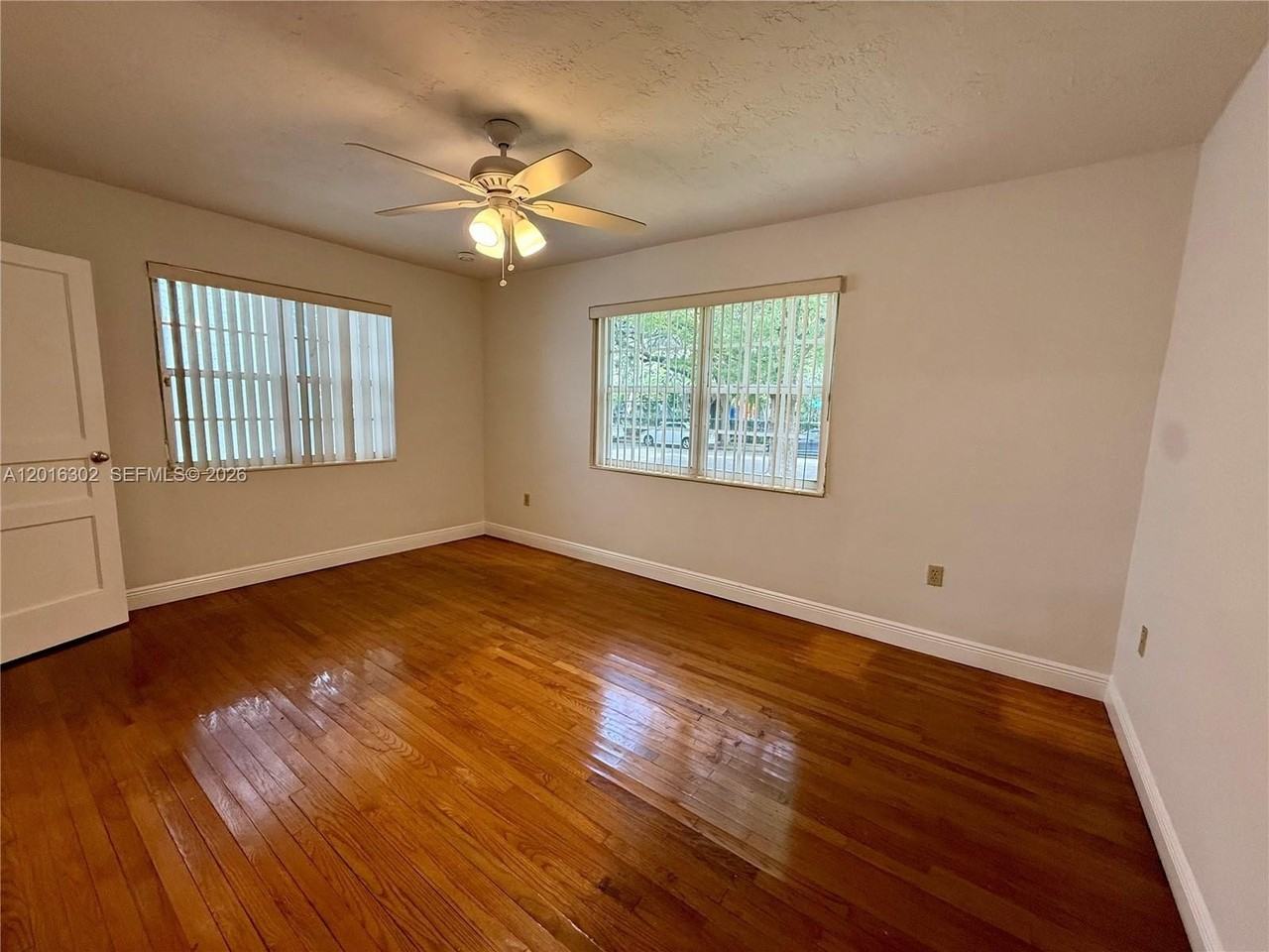 110 Antilla Ave - Photo 5 of 21
