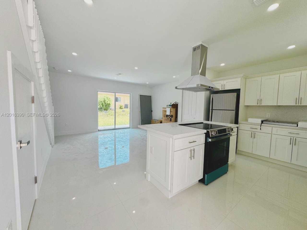 8005 Nw 14th Ct #8005 - Photo 4 of 16