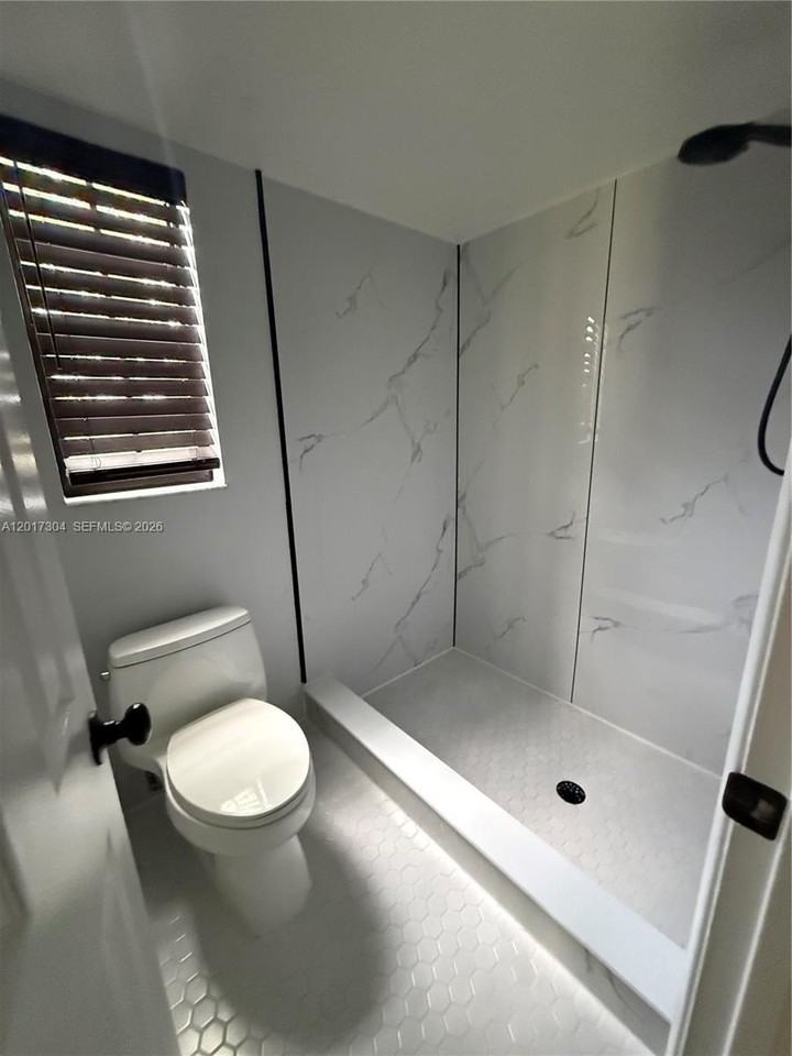 301 Olivewood Pl #O130 - Photo 6 of 23
