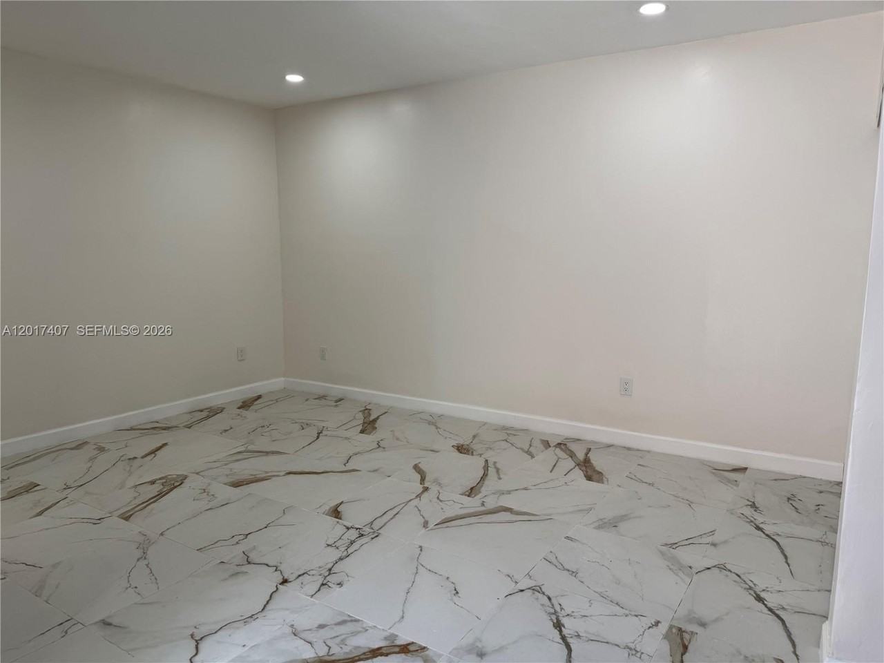 9675 Nw 19th Pl #0 - Photo 5 of 10