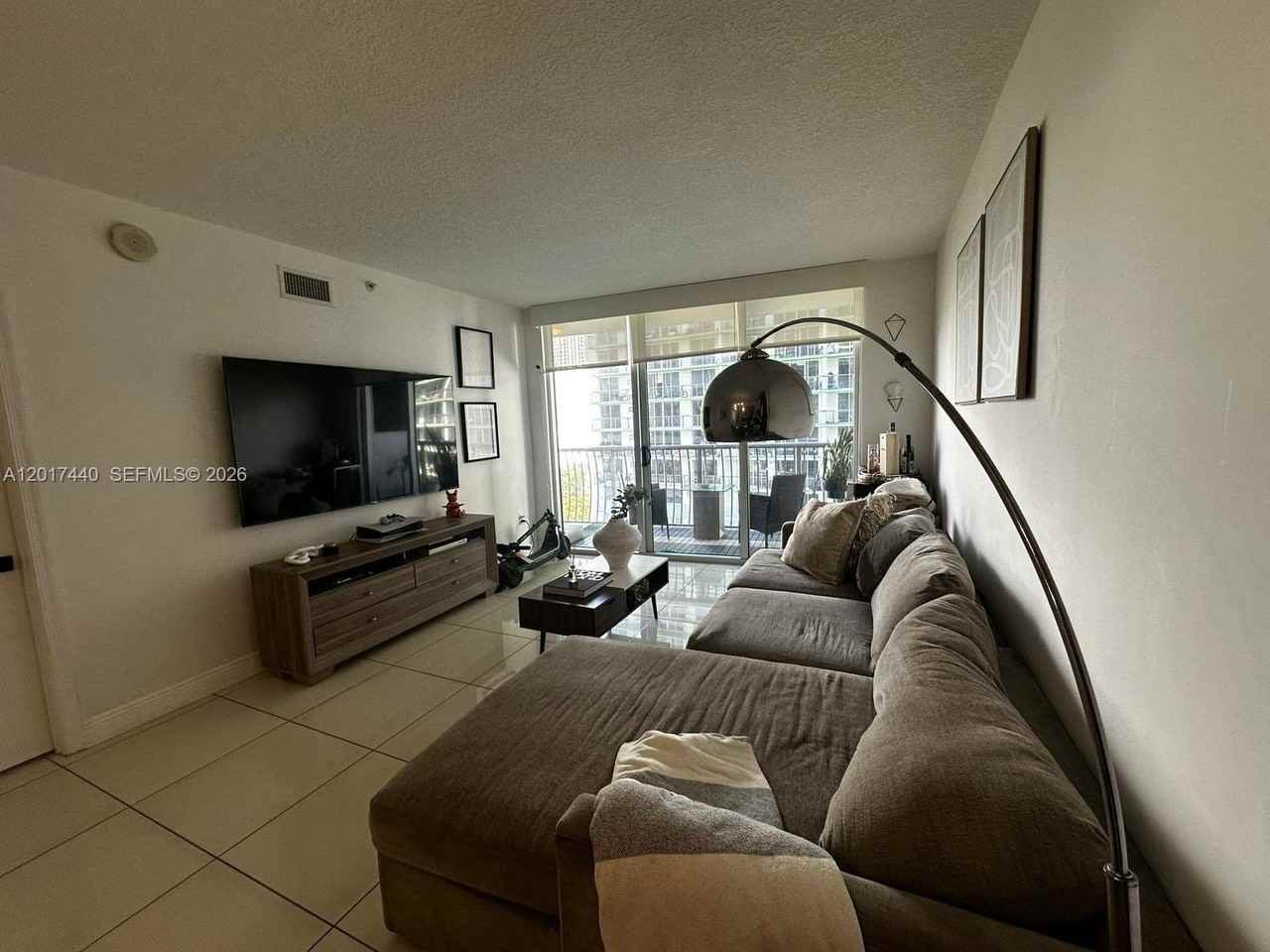 1750 N Bayshore Dr #1609 - Photo 7 of 25