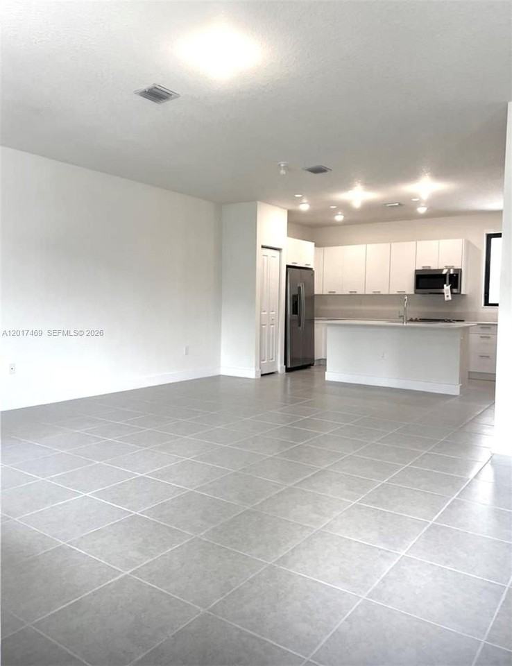 4263 Nw 83rd Path #0 - Photo 5 of 23