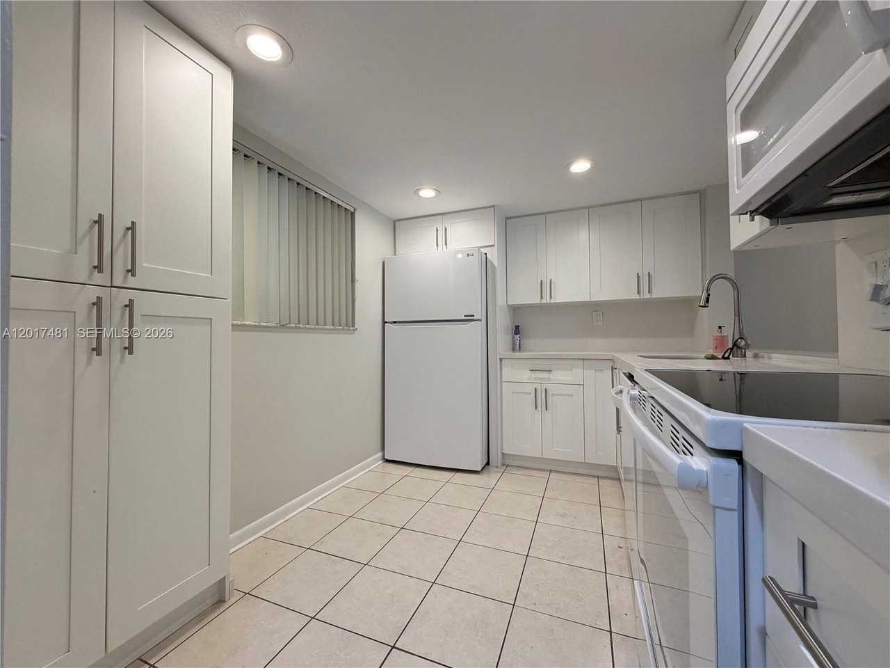 8015 Sw 107th Ave #203