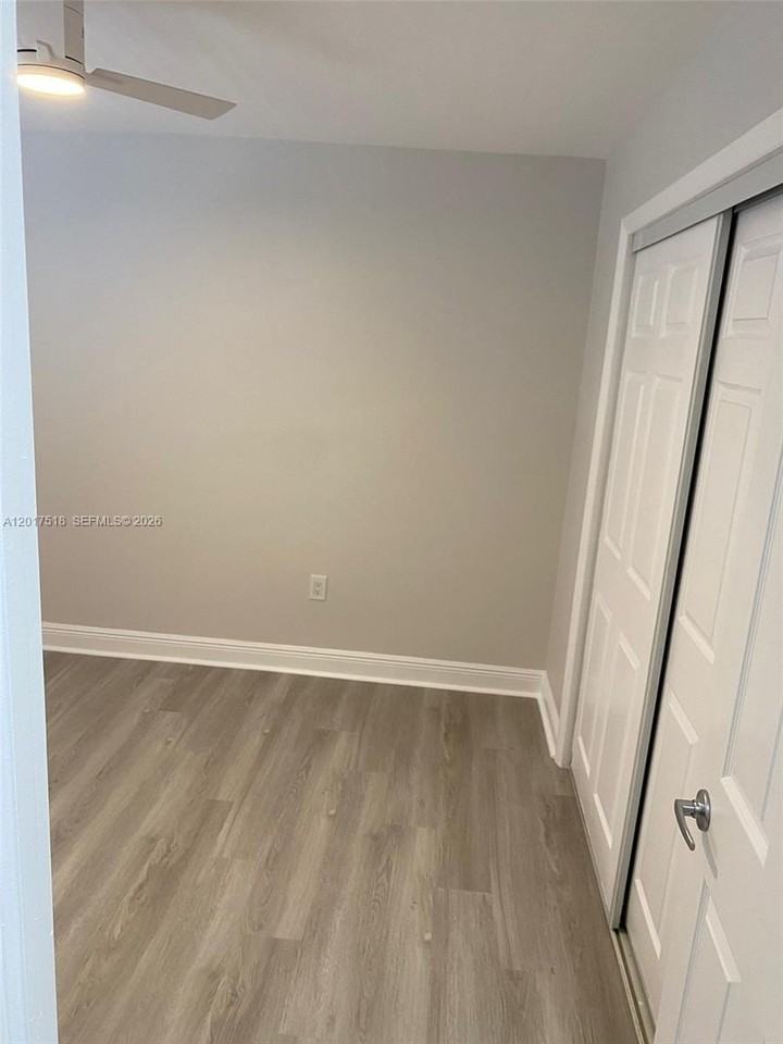 4650 W Flagler St #3 - Photo 4 of 8
