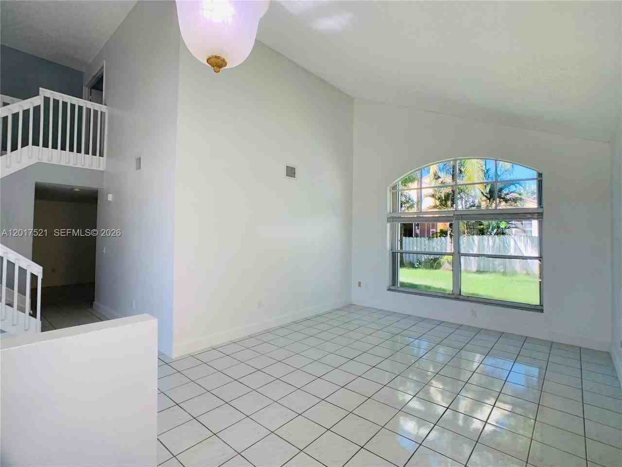 18801 Nw 12th St #18801 - Photo 4 of 50