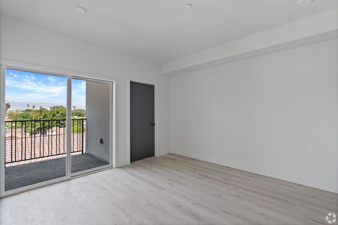 6904 Eton Ave. - Photo 6 of 21