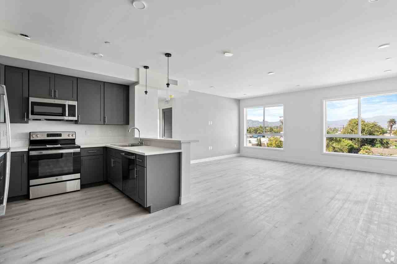 6904 Eton Ave. - Photo 7 of 21