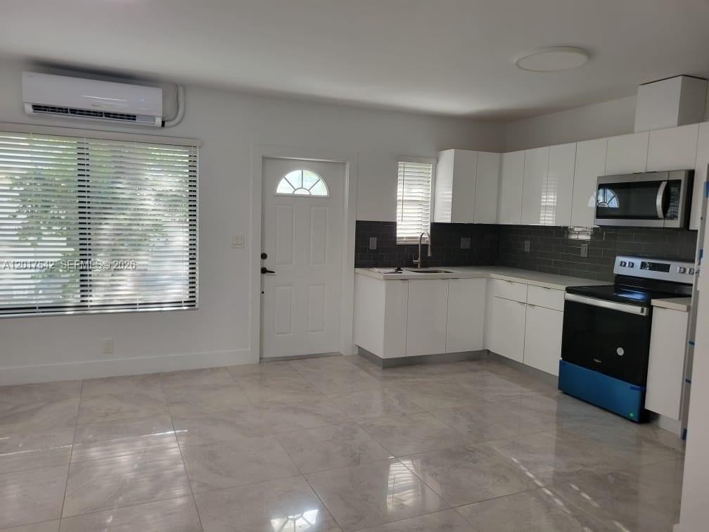 1725 Calais Dr #6 - Photo 4 of 17