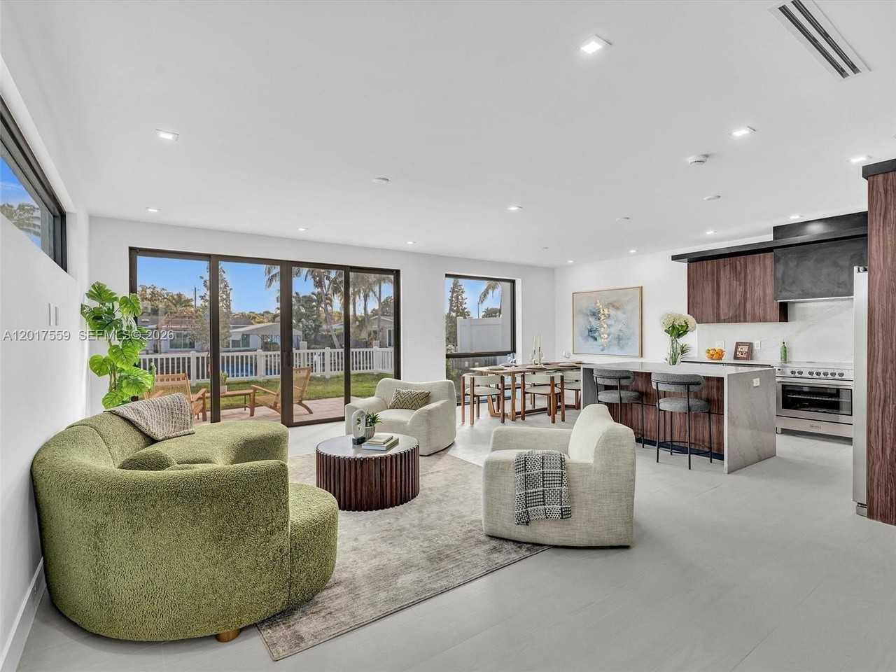 4640 Sw 32nd Ave #D1 - Photo 4 of 50