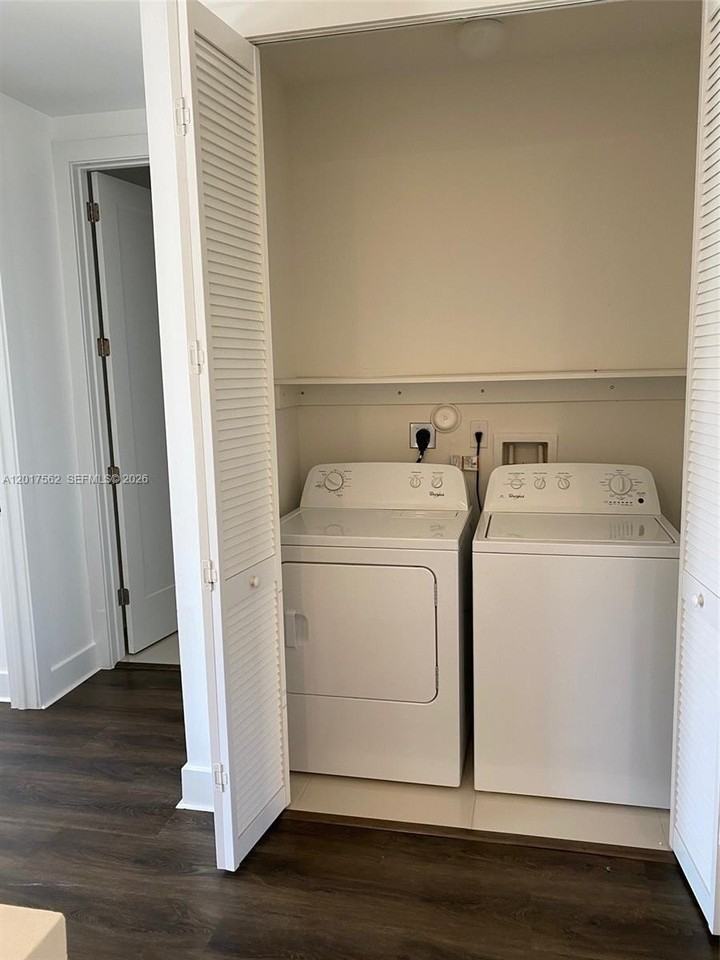 10505 Sw 118th Ave #10505 - Photo 7 of 13