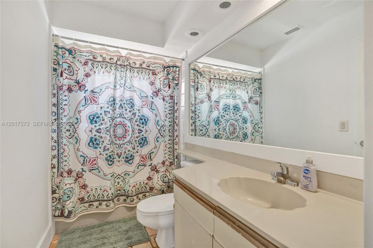 15292 SW 46th Ln Br #64 - Photo 5 of 42