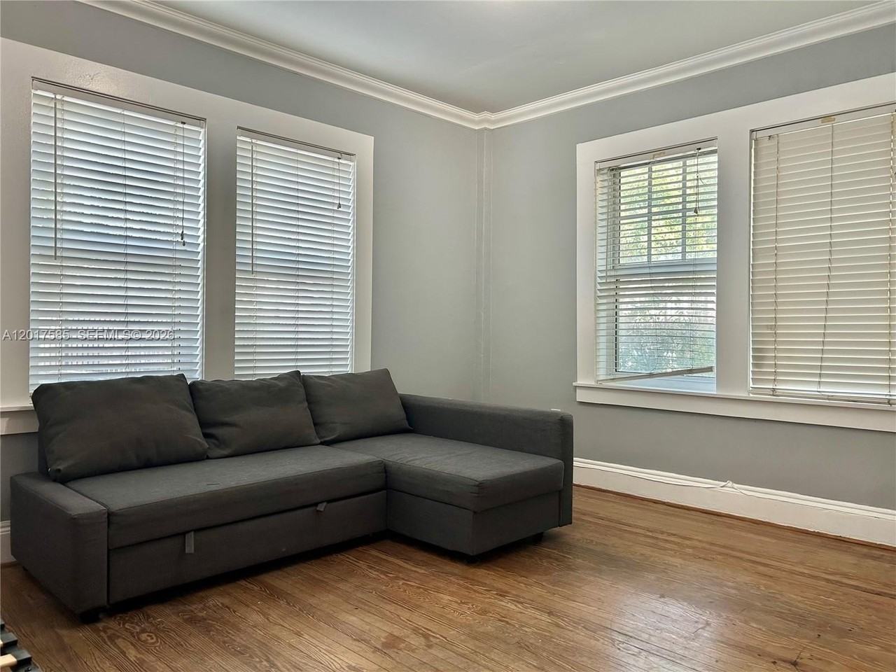 536 14th St #107 - Photo 3 of 13