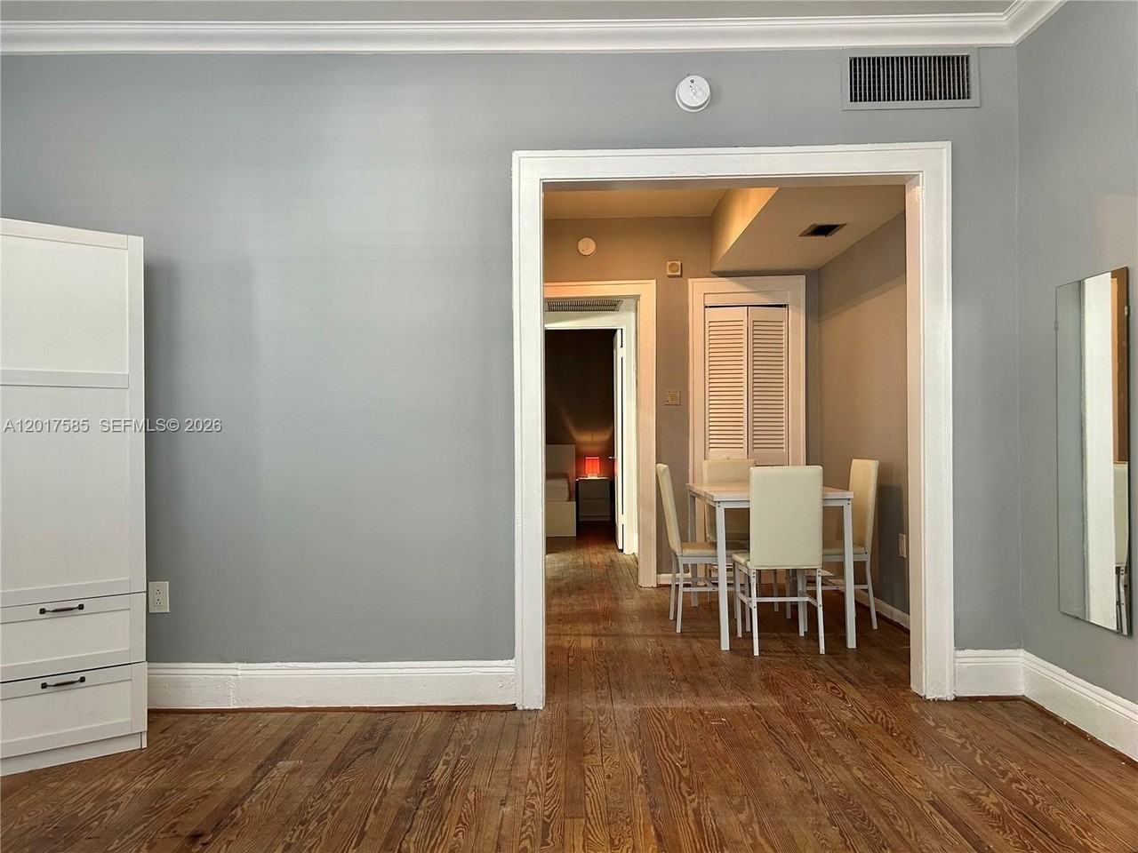 536 14th St #107 - Photo 4 of 13