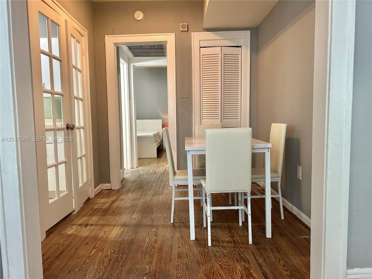 536 14th St #107 - Photo 5 of 13