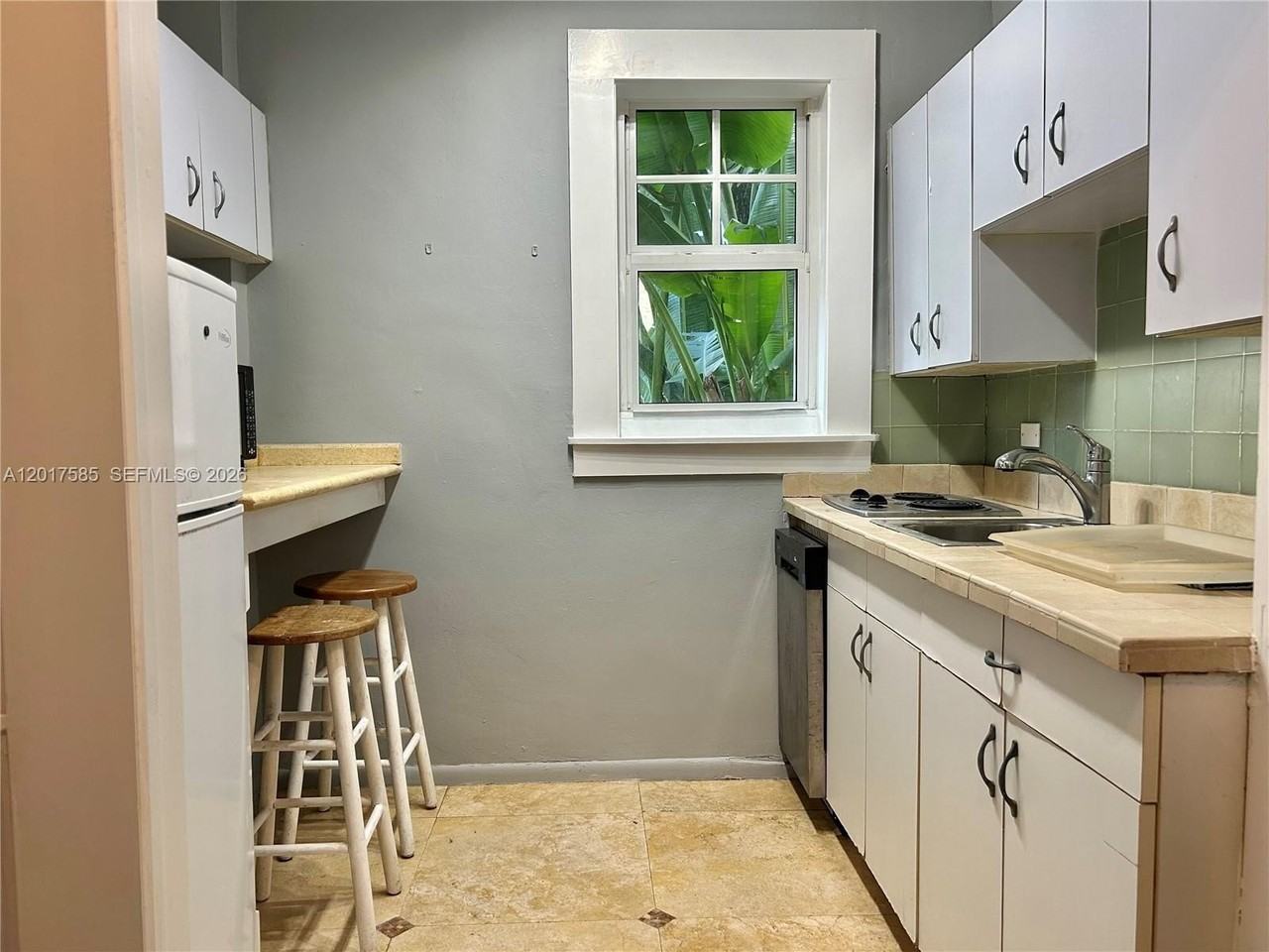 536 14th St #107 - Photo 7 of 13