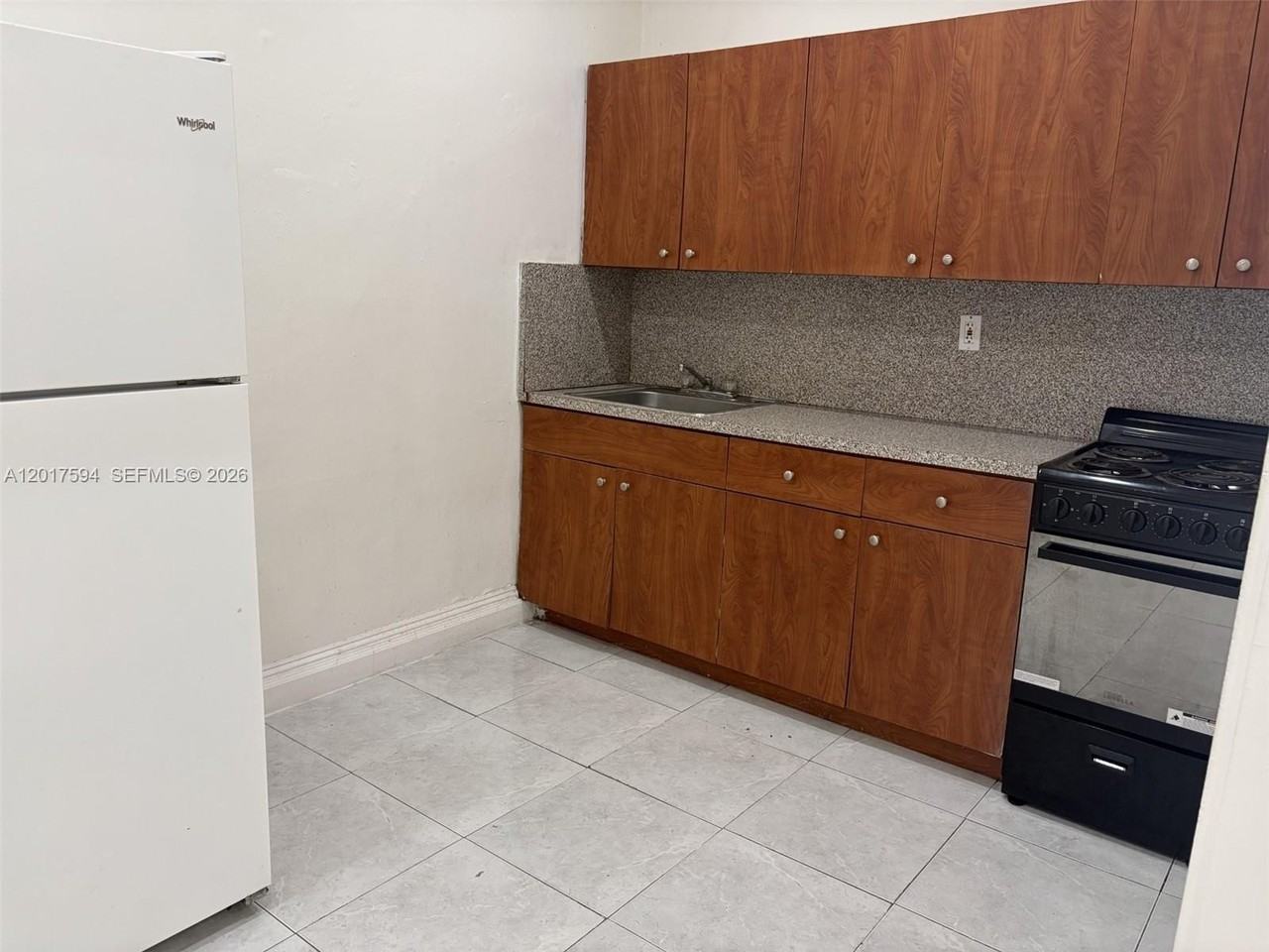 4701 Sw 8th St #6 - Photo 2 of 4