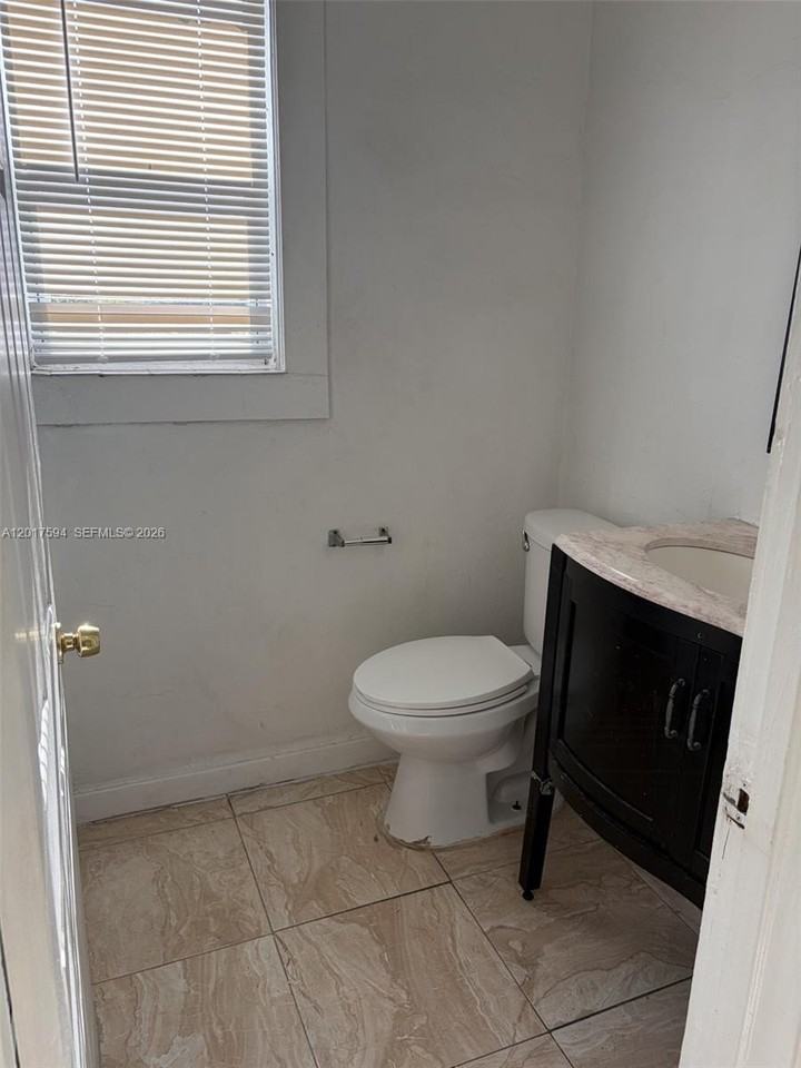 4701 Sw 8th St #6 - Photo 4 of 4