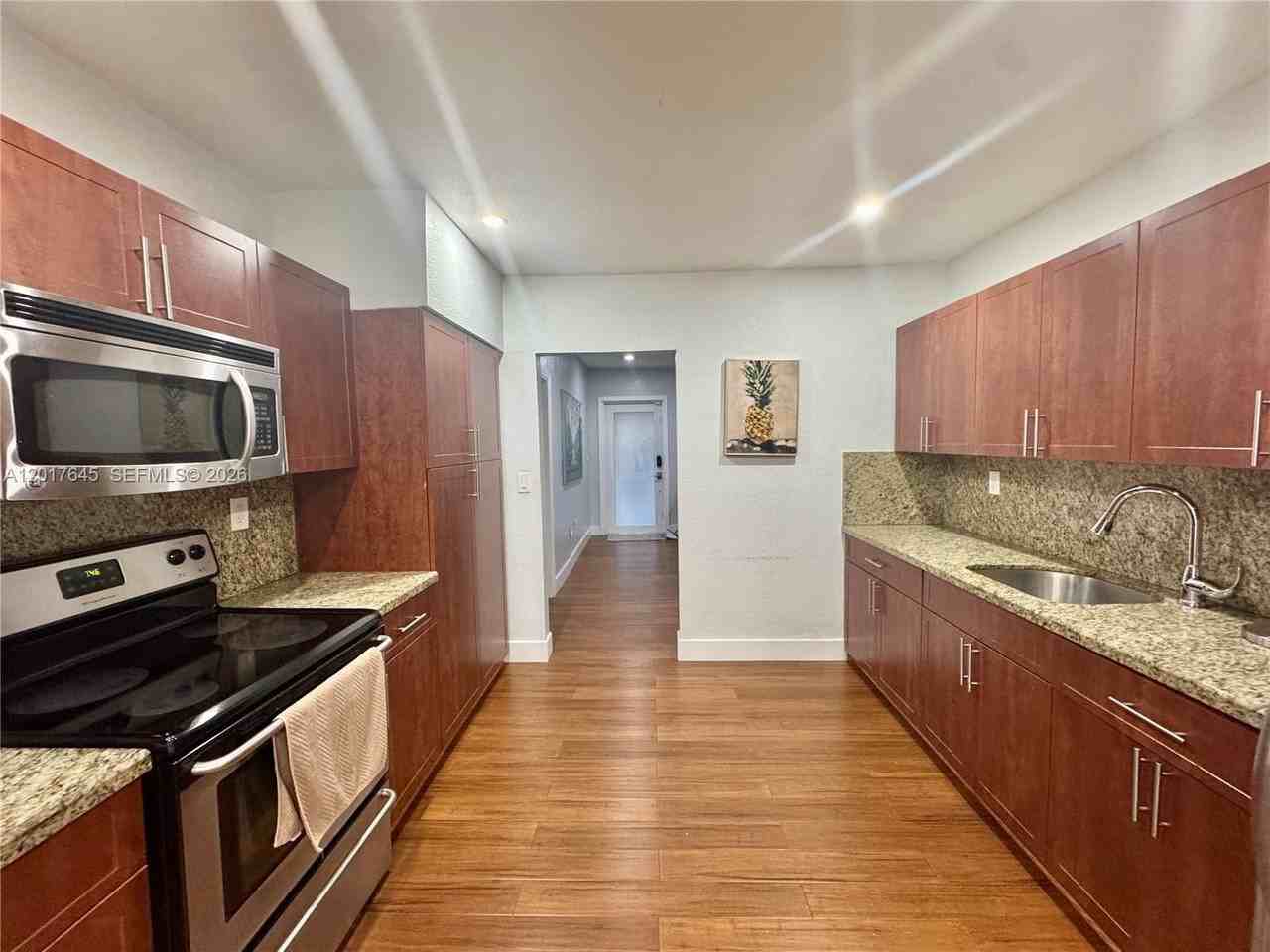 3010 N 73rd Ave - Photo 7 of 24