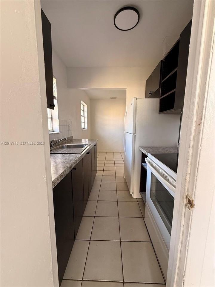 42 Nw 66th St #0 - Photo 5 of 14