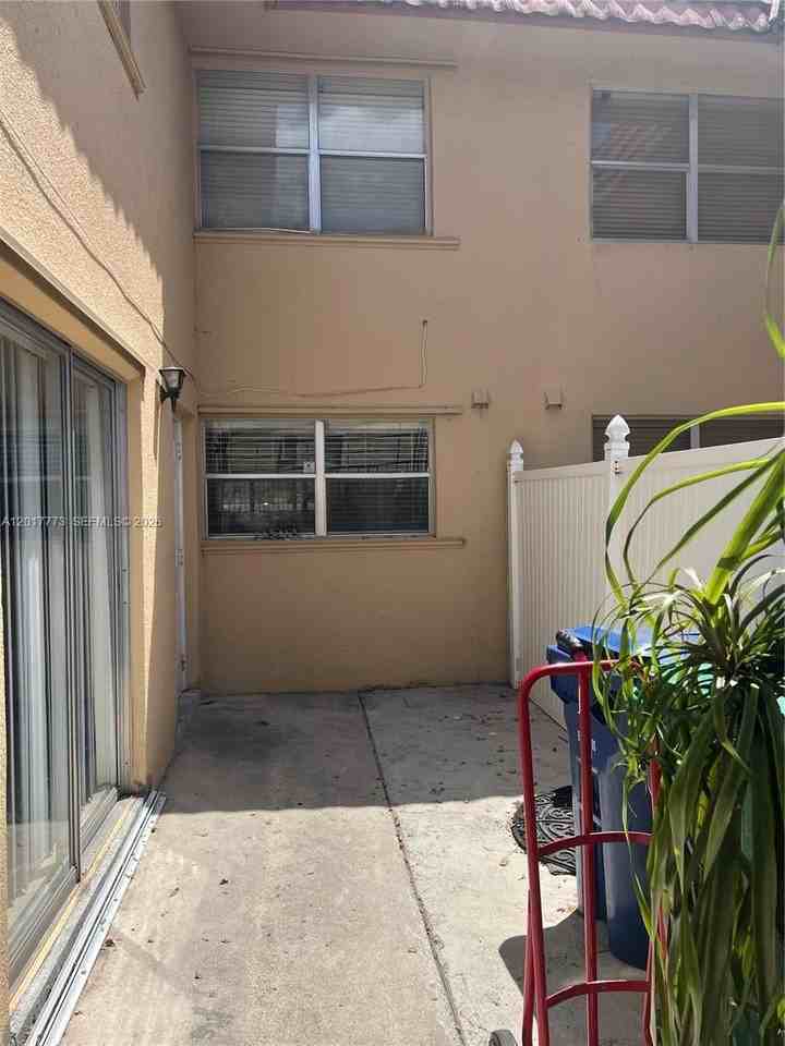 7106 Nw 169th St #7106 - Photo 2 of 19