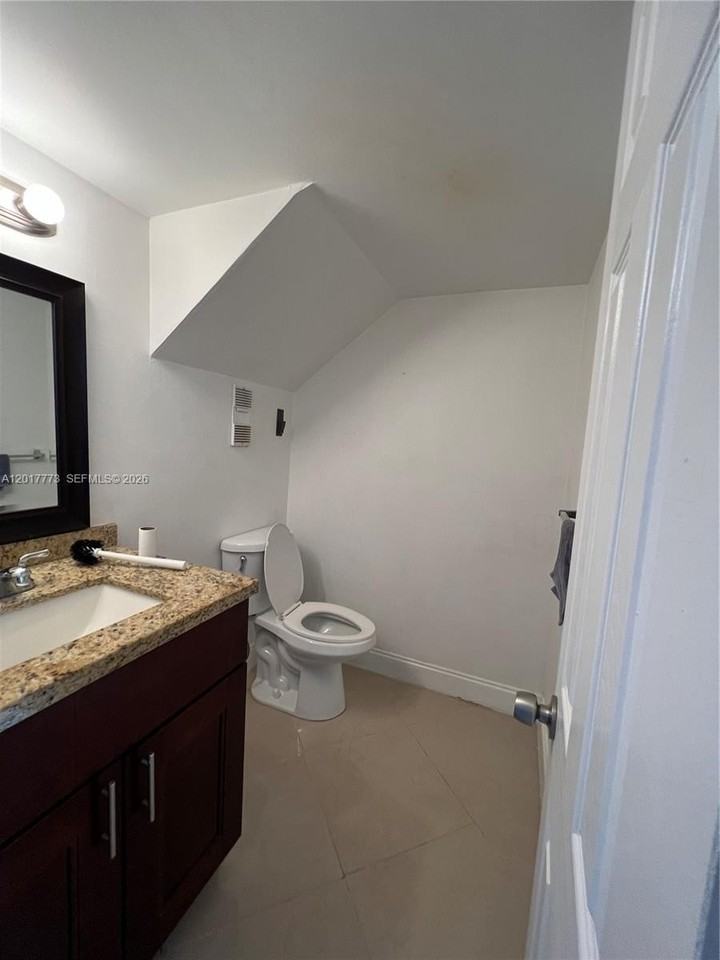 7106 Nw 169th St #7106 - Photo 5 of 19