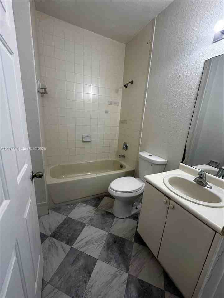 2907 Se 15th Rd #67 - Photo 7 of 25