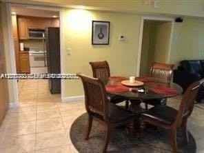 5005 Collins Ave #1422 - Photo 2 of 28