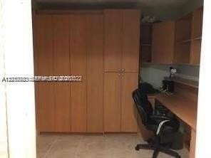 5005 Collins Ave #1422 - Photo 7 of 28