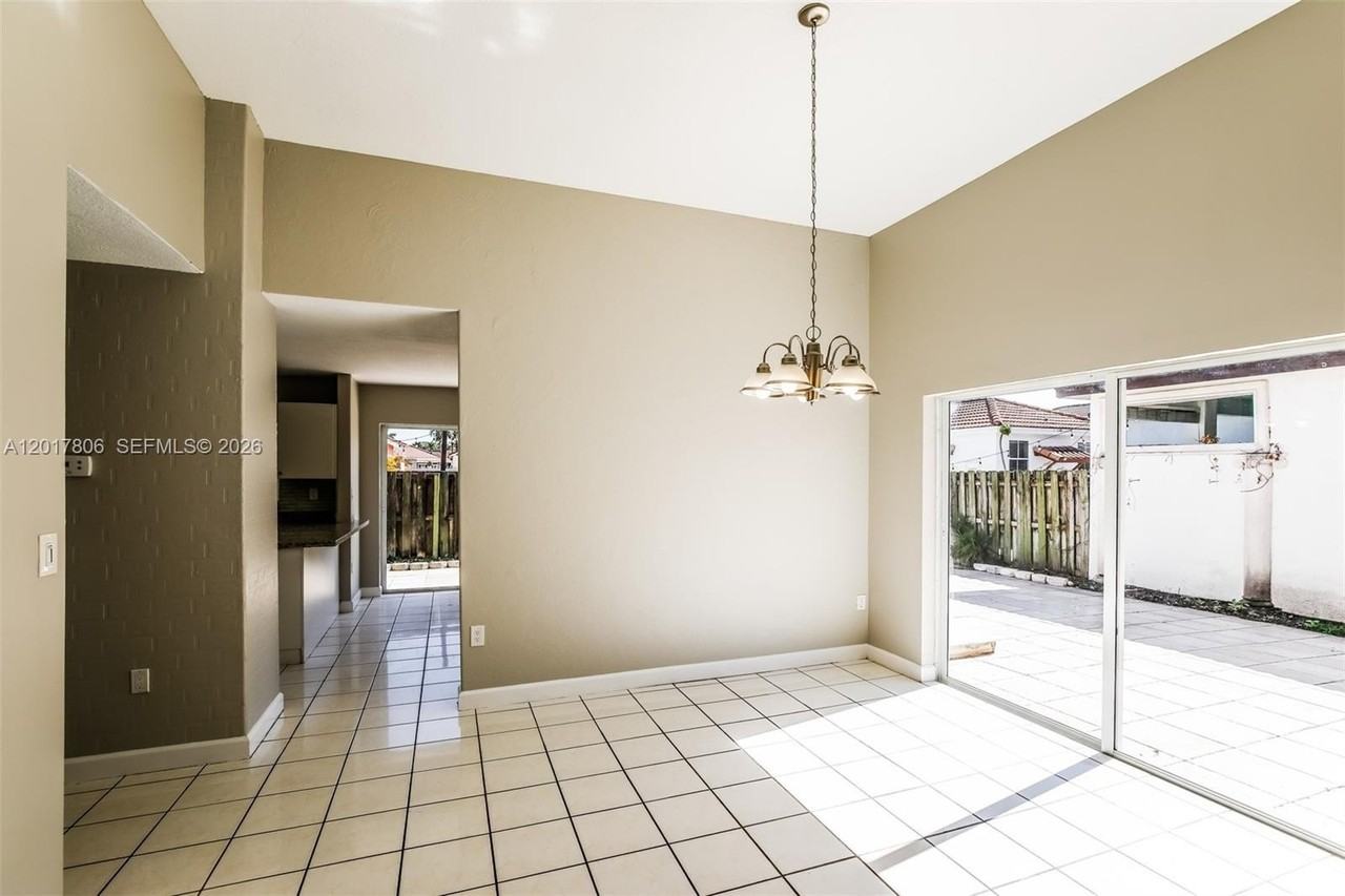 12964 Nw 8th Ln - Photo 6 of 18