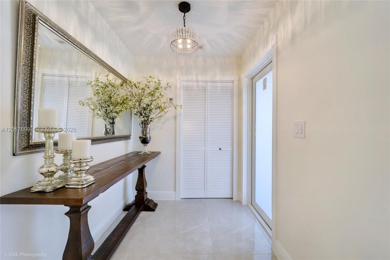 4712 Sw 2nd Ter - Photo 3 of 24