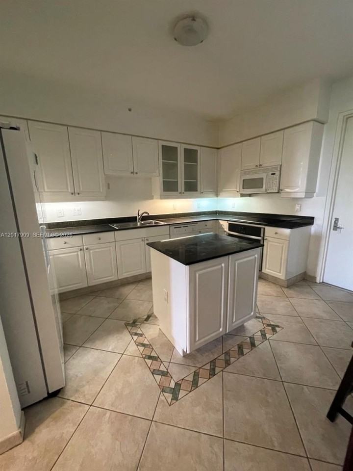 717 Crandon Blvd #408 - Photo 6 of 13